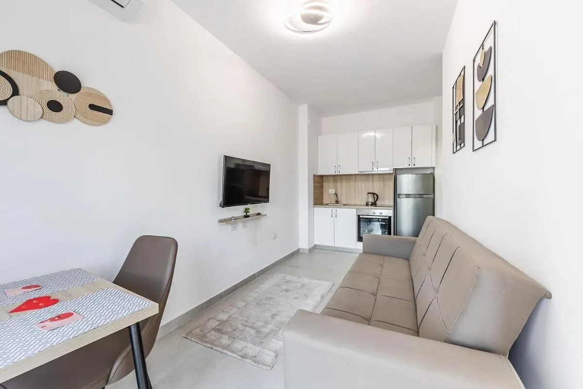 Central Tirana Apartment With Free Parking